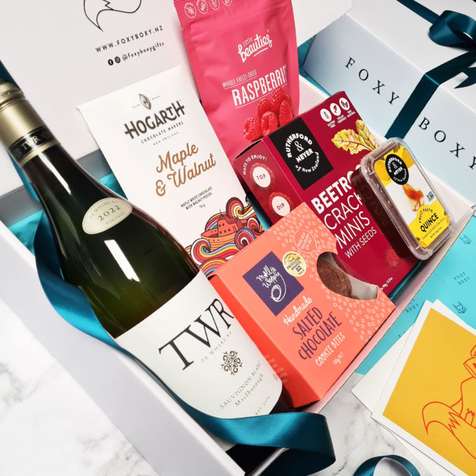 Marlborough Sauvignon Blanc gift box with gourmet nibbles by FOXY BOXY hampers New Zealand