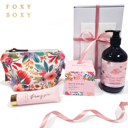 A perfect pamper gift for her, A Little Something Special from FOXY BOXY gift boxes.