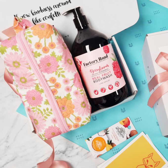 Hugs & Kisses Pamper gift box by FOXY BOXY. A wonderful handmade in New Zealand quilted makeup bag in a stunning vintage floral print, NZ-made lip balm and NZ-made berrylicious real fruit bodywash.