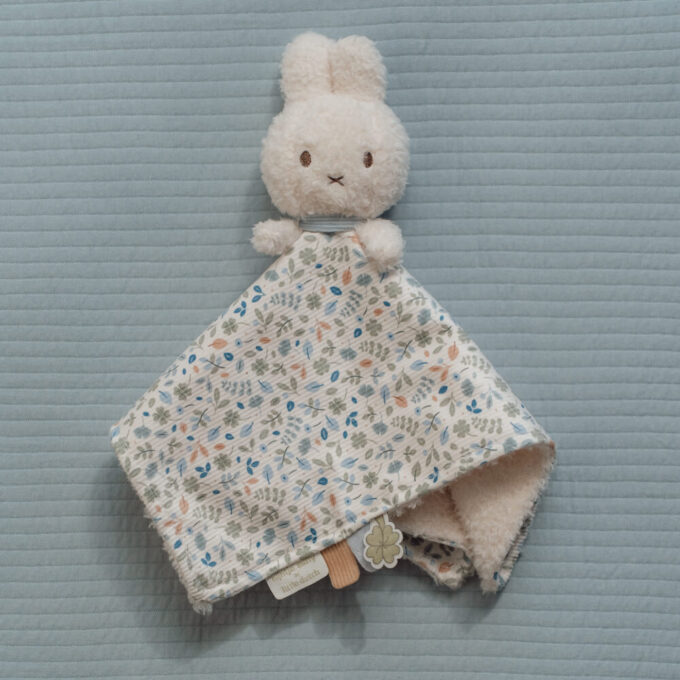 Miffy x Little Dutch Lucky Leaves Cuddle Blanket