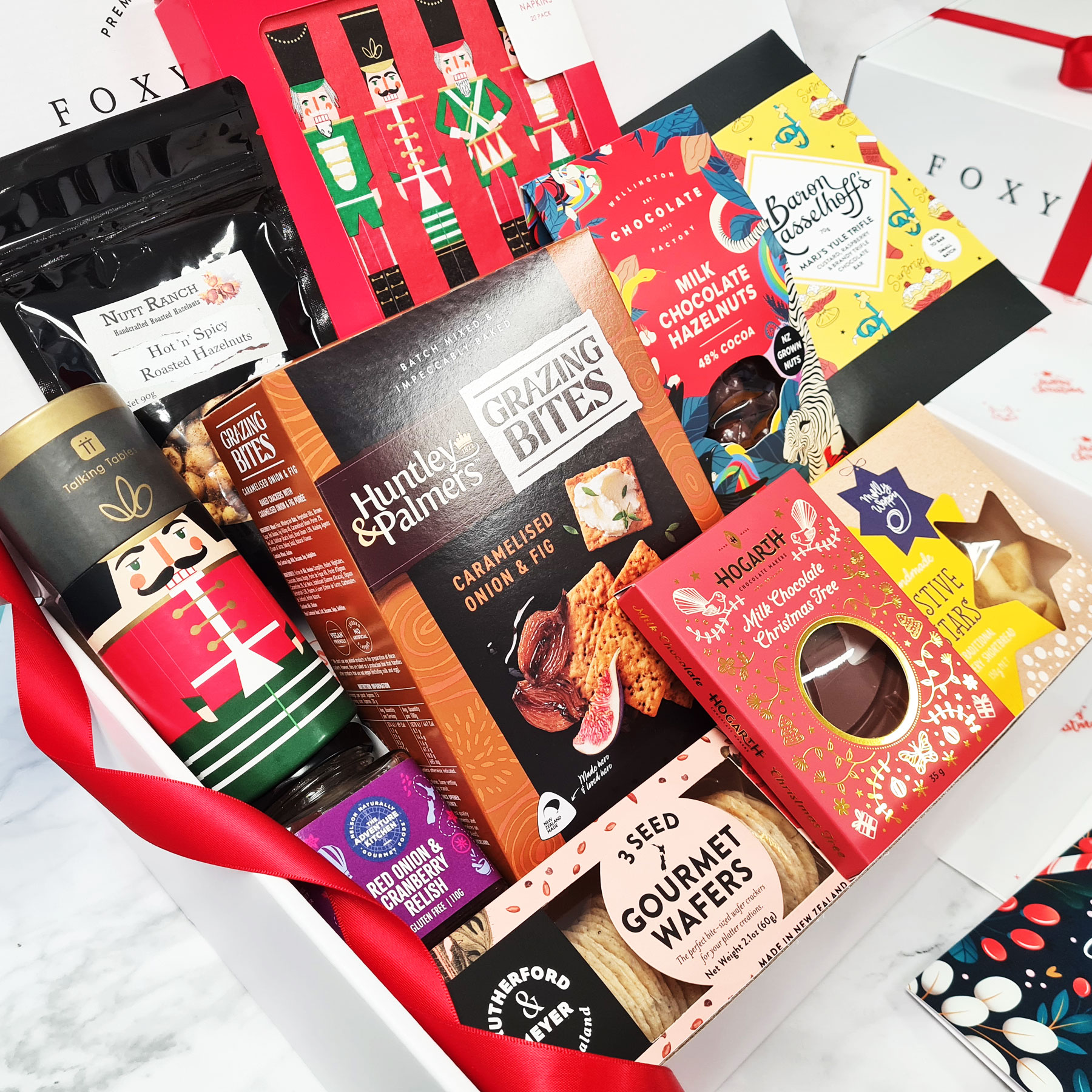 Merry-Gatherings-FOXY-BOXY-gift-boxes-Christmas-hamper-Xmas Merry Gatherings gift box by FOXY BOXY. A perfect gift for a whole family this Christmas.